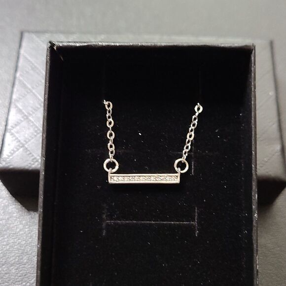 Stainless Steel Delicate Bar Silver Necklace with crystals - Picture 5 of 5
